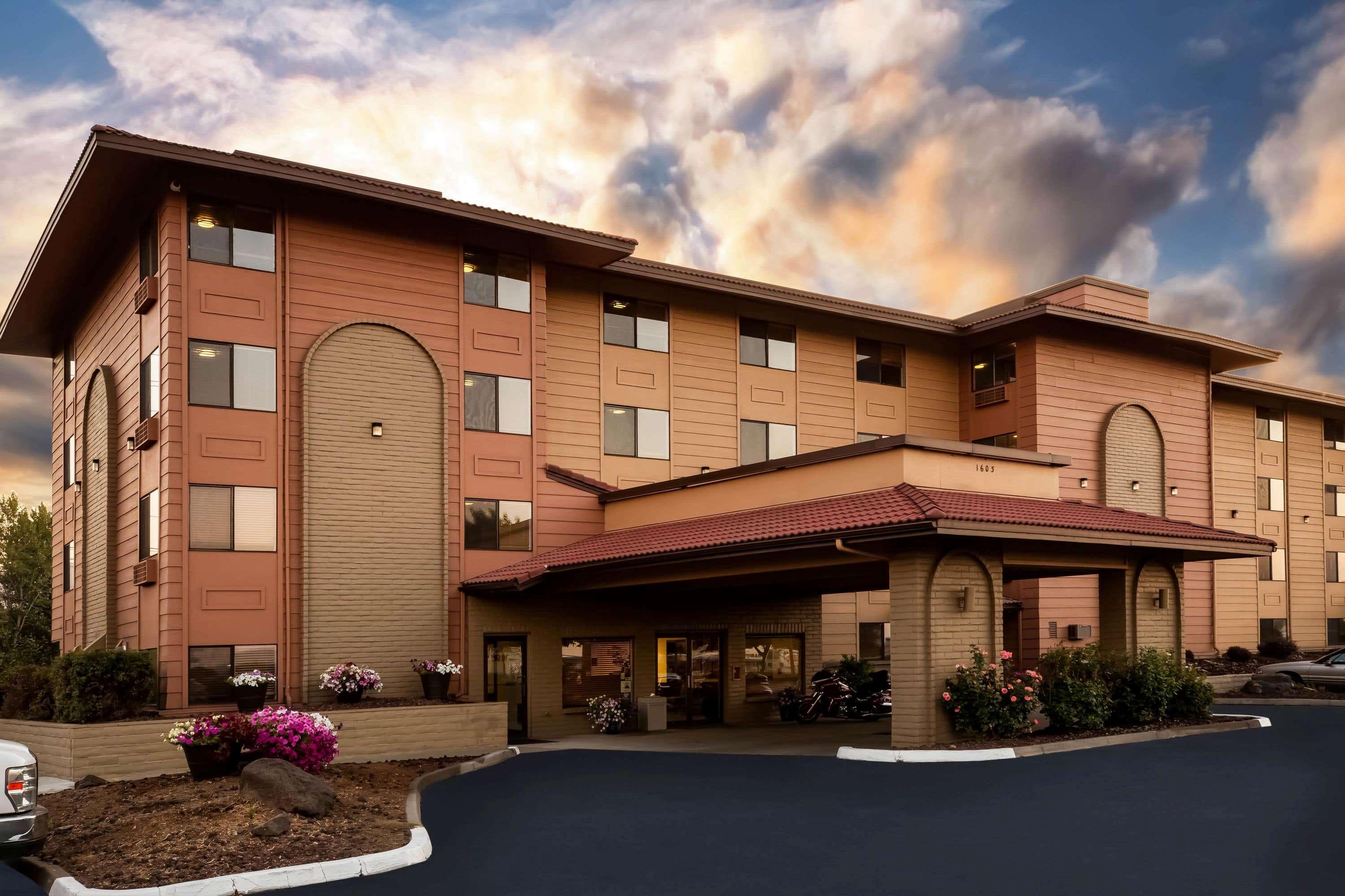 Baymont By Wyndham Yakima Riverfront Buitenkant foto